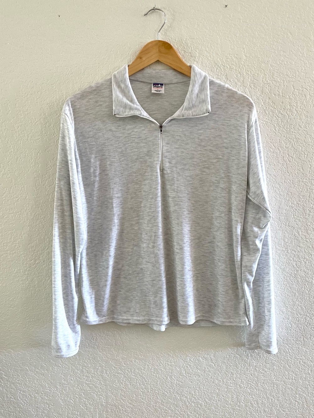 Vintage Patagonia Light Gray Long-Sleeve Half-Zip Pullover Baselayer Sz Large - Picture 1 of 8